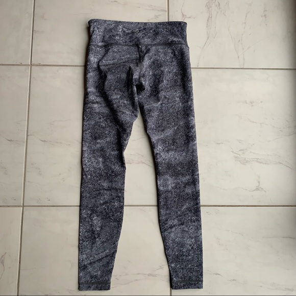 Lululemon Wunder Under Low-Rise Tight *Full-On Luxtreme 28" Area Ice Grey - Picture 5 of 9
